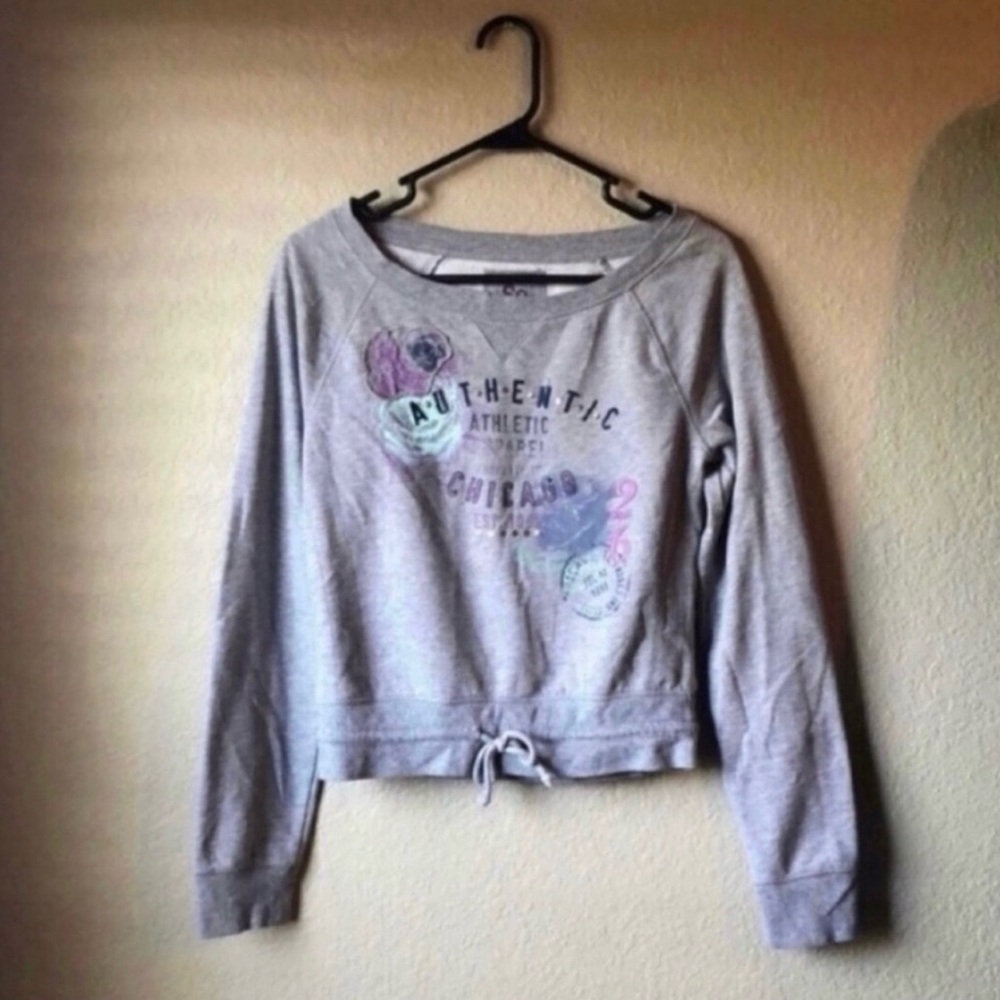 SO Sweatshirt Women’s Vintage Y2K Gray Graphic Cropped Fleece Top Juniors Medium